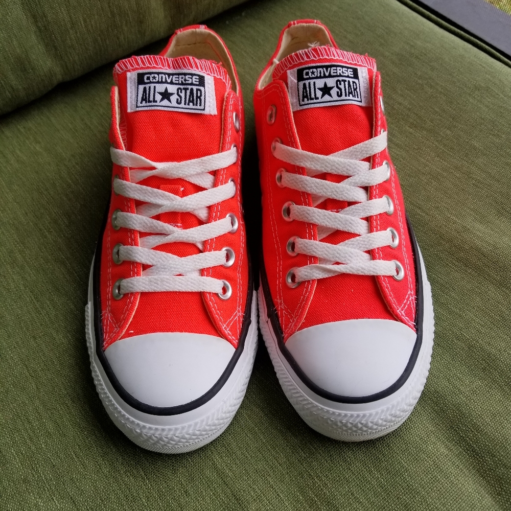 Coral Converse - Picture 3 of 8